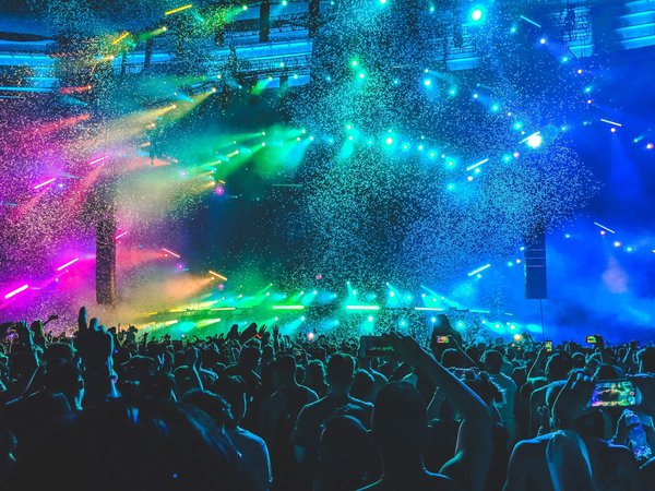 Quels sont les meilleurs festivals de musique pour les artistes émergents ?